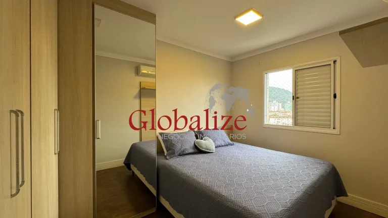 Imagem Apartamento mobiliado com varanda de 84 metros 1 suite 2 dormitórios 1 vaga coletiva suficiente localizado no Marapé Santos R$835.000,00