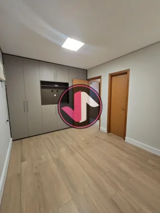Imagem Este belíssimo apartamento à venda em Cuiabá, localizado no bairro Bosque da Saúde, é o lar dos...