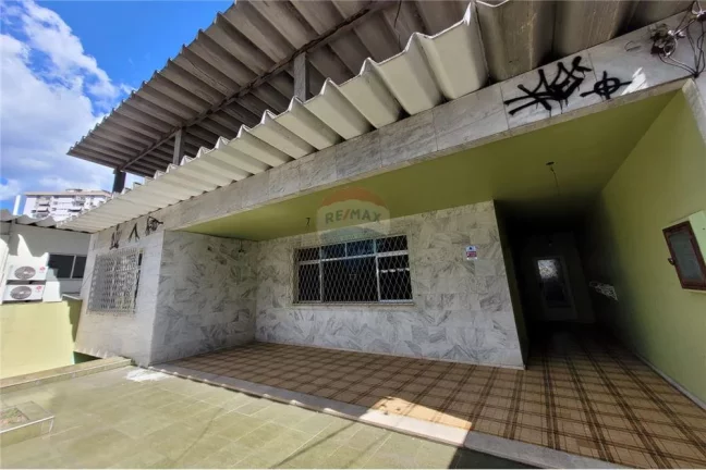 Imagem Casa com 4 quartos, à venda no Pechincha , Rio de Janeiro.