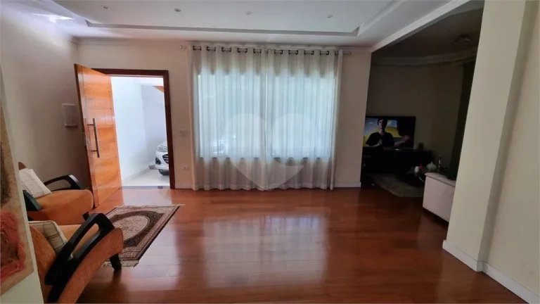 Imagem Casa à venda com 3 quartos, sendo 3 suítes, em Vila Sônia, São Paulo - SP