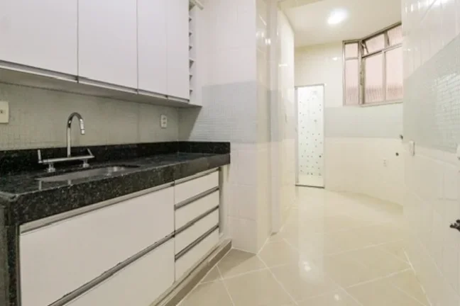 Imagem Apartamento 140M², 3Q, 1 Suíte, 2 Banheiros, 1 Vaga, Academia, Armários.
