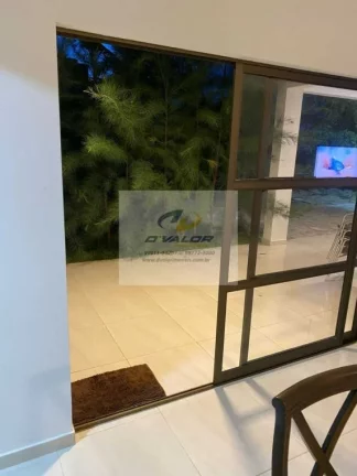 Imagem Vendo Casa, em Condomínio Fechado, com 180 m², 4 quarto s/ 2 suítes e 2 vagas