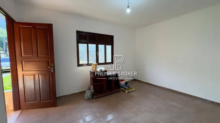 Imagem Casa à venda, 110 m² por R$ 460.000,00 - Pessegueiros - Teresópolis/RJ