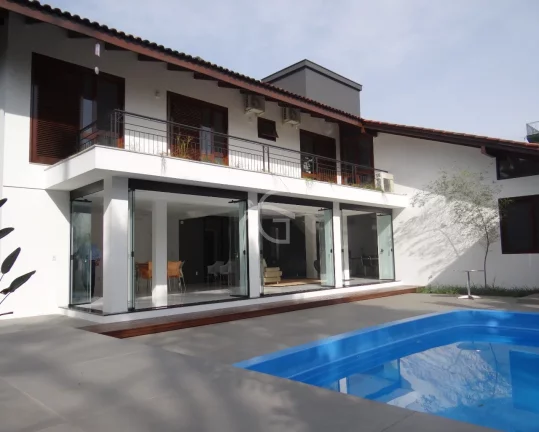 CASA NO BAIRRO GLÓRIA EM CONDOMÍNIO DE ALTO PADRÃO PARA VOCÊ QUE BUSCA EXCLUSIVIDADE E LOCALIZAÇÃO!!