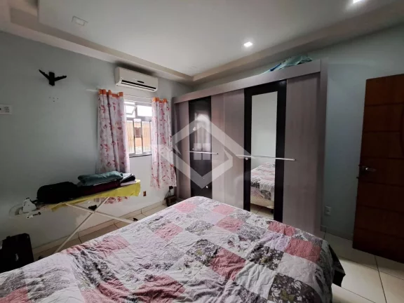 Imagem Casa Triplex de Vila em Bento Ribeiro