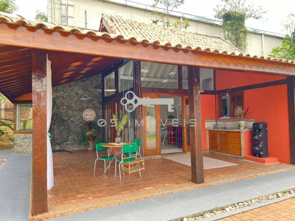 Imagem Propriede à venda Granja Viana: Residência Recém Finalizada com Duas Casas
