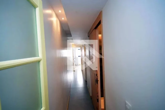 Imagem Apartamento mobiliado de 131m² com 3 quartos e 2 vagas na Barra da Tijuca