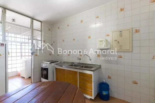 Imagem Apartamento acolhedor à venda, com sala para 3 ambientes, 3 quartos e 1 banheiro, além de cozinha ...