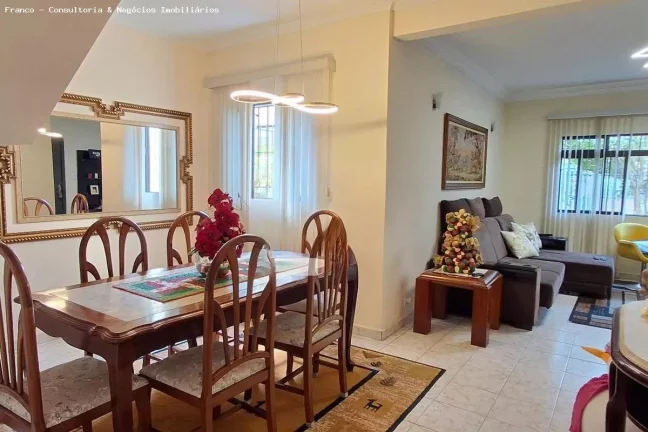 Imagem Sobrado para Venda em São Bernardo do Campo, Rudge Ramos, 5 dormitórios, 1 suíte, 4 banheiros, 5 vagas