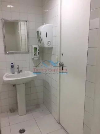 Imagem Conjunto com 130m² na Brig. Faria Lima.