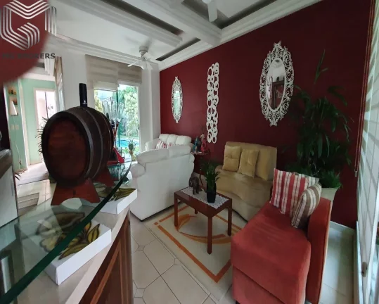 Imagem Casa em Condomínio de Alto Padrão no Recreio dos Bandeirantes, RJ: 3 suítes, 4 vagas, 558m² de luxo! Pfoximo a Praia