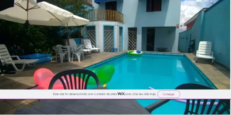 Imagem Casa de Luxo na Vila Ré: 3 Quartos, 3 Suítes, 5 Banheiros, 4 Vagas de Garagem e 426m² de Área em São Paulo-SP.