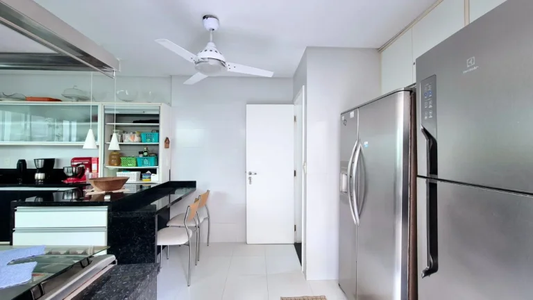 Imagem Imperdível: Casa de Luxo na Riviera de São Lourenço com Ótimo Preço, 4 suítes, 476m² e área externa com piscina e área gourmet!
