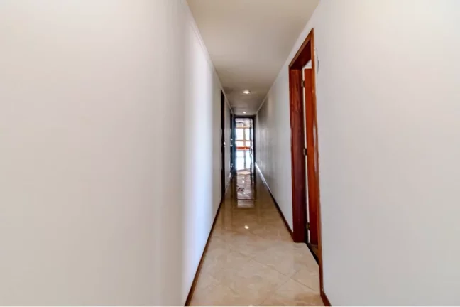 Imagem Cobertura à venda em Porto Alegre, Moinhos de Vento, com 3 quartos, 354m2