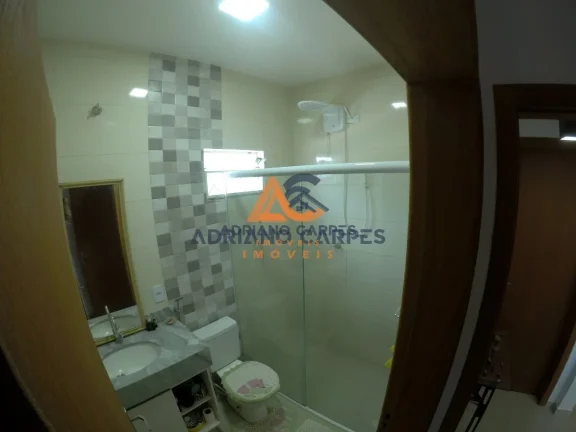Imagem Casa de esquina com 2 dormitórios, sendo 1 suíte, em Balneário Piçarras Adriano Carpes Imóveis vende