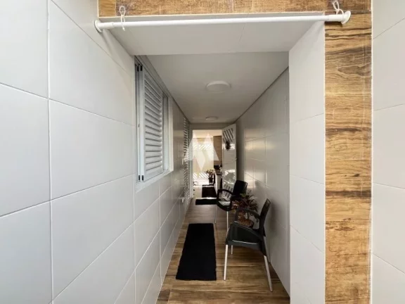 Imagem Casa com 4 quartos, piscina e 2 vagas à Venda, 180 m² na Vila Valença em São Vicente/SP