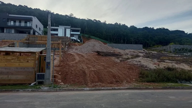Imagem Terreno / Lote / Condomínio à venda, 360m² - Forquilhas