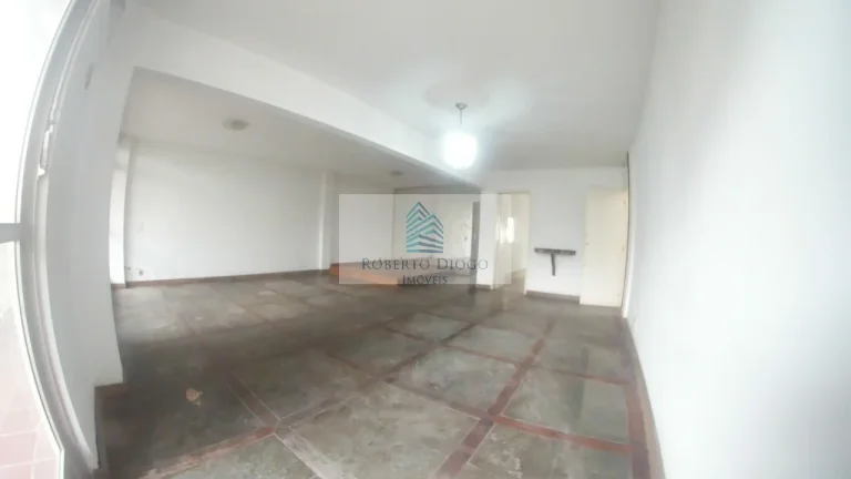 Imagem Imóvel Comercial de Alto Padrão na Barra da Tijuca - 9 Quartos, 2 Suítes, 4 Salas e 5 Vagas de Garagem - Rio de Janeiro-RJ - 982,50m².