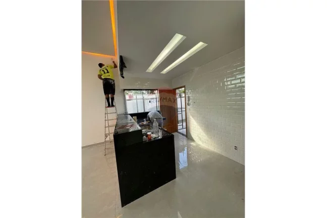 Imagem Uma casa belíssima em uma localização espetacular PRÓXIMO A PRAIA