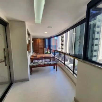 Imagem Mega vende apartamento de 4quartos finamente montado e decorado na quadro do mar da Praia da Costa