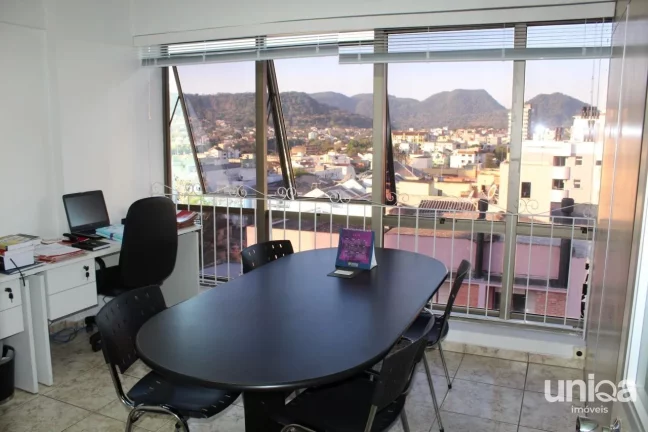 Imagem Sala comercial edifício Aquarius no Centro com Elevador de frente