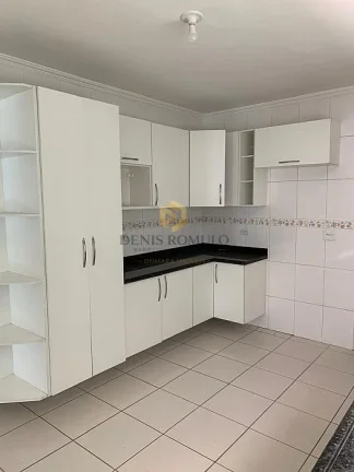 Imagem Casa 3 quartos 1 suíte, 120m², 2 vagas, na V. Isolina Mazzei