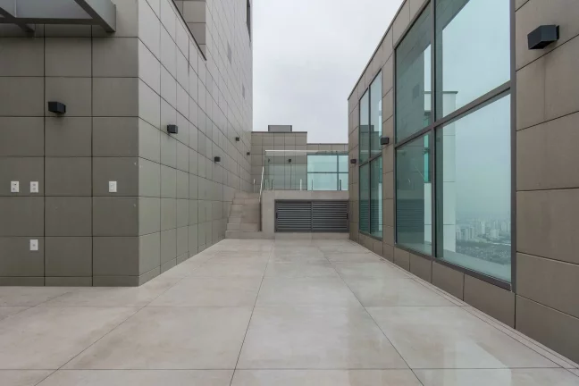 Imagem Cobertura Duplex Tatuapé - 593,24 m² - 4 Suítes - 1 Máster - Terraço Gourmet - 7 banheiros - 8 Vagas - Depósito - Piscina e ofurô