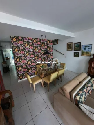 Imagem Sobrado Semi Mobiliado à Venda com 03 Dormitórios sendo 01 Suíte Localizado no bairro Nova Esperança Balneário Camboriú - SC