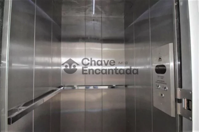 Imagem Salao Comercial com 8 salas em localizacao privilegiada