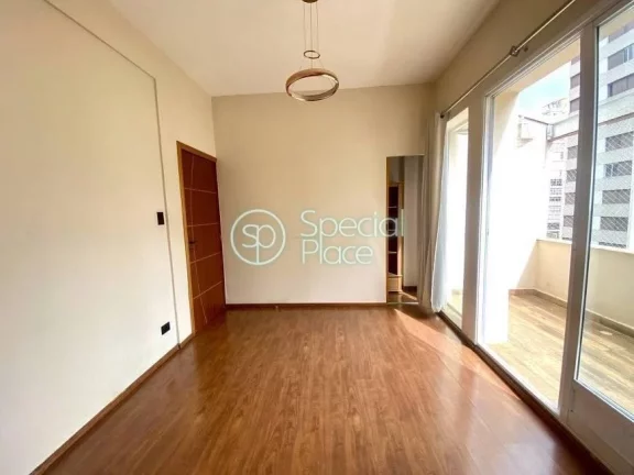 Imagem Cobertura reformada em Higienópolis. São 115m² de área privativa, 2 dormitórios ( 1 suíte) e 1...