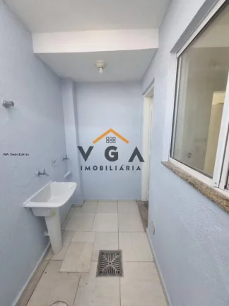 Imagem Sobrado para Venda em São Paulo, Itaquera, 2 dormitórios, 1 banheiro, 1 vaga