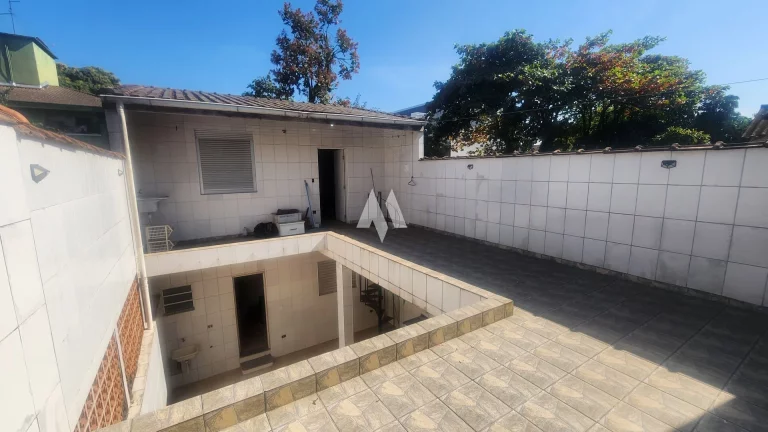 Imagem Casa em Encruzilhada, 3 dormitórios, 2 suítes, 5 vags, Santos/SP