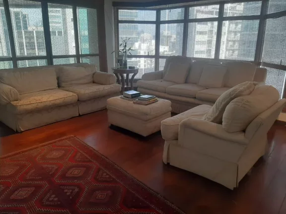 Imagem Apartamento de Luxo no Itaim Bibi: 4 Quartos, 2 Suítes, 3 Banheiros, 3 Vagas - 181m² - São Paulo-SP