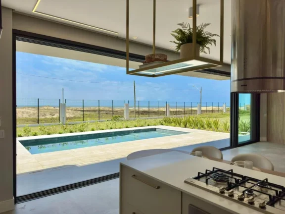 Imagem Casa em Condominio 5 Dormitórios - Bairro Capão Novo