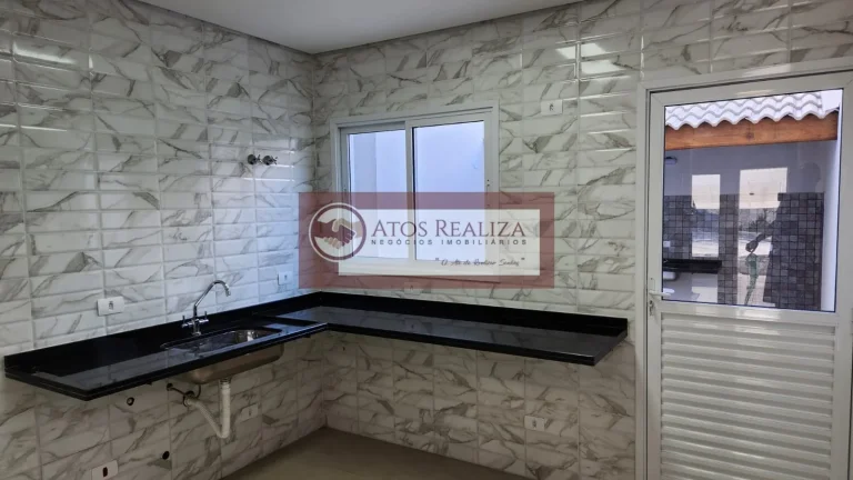 Imagem Sobrado em Vila São Pedro, SP - 110m², 3 dormitórios e 1 suíte por R$ 695.000 - Venda