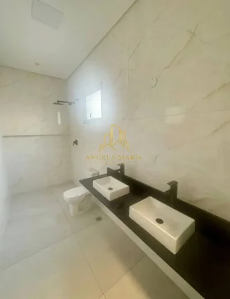 Imagem Casa Sobrado, 4 dormitórios ( 3 suítes), Piscina, 4 vagas, Verana - Sjc.