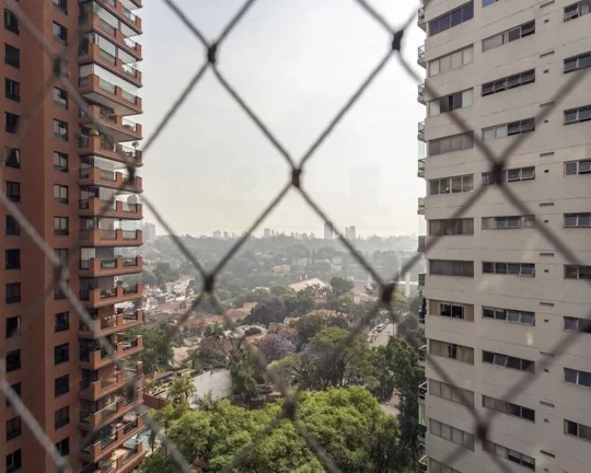 Imagem Lindo apartamento, amplo living para 3 ambientes com piso de tábuas de ipê, terraço, jardim de in...