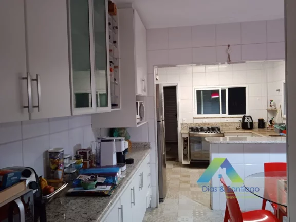 Imagem SOBRADO EM CONDOMÍNIO FECHADO COM 4 DORMITÓRIOS E 4 VAGAS, NA VILA DAS MERCÊS/SP!