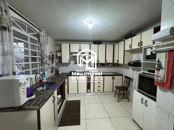 Imagem Guará II Casa 6 Quartos 1 Suíte 3 Vagas 128m² Área de Serviço Terraço Banheira