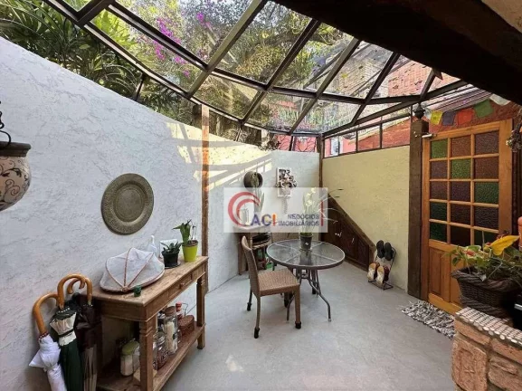 Imagem Casa com 5 Quartos à Venda, 334 m² em Vila Santo Antônio - Cotia