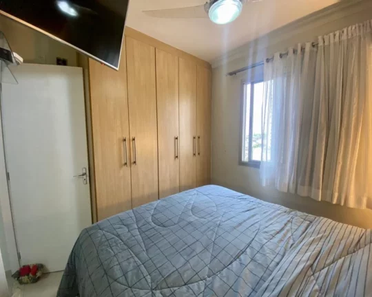 Imagem Apartamento com 2 Quartos à venda, 50m² - Jardim Esmeralda