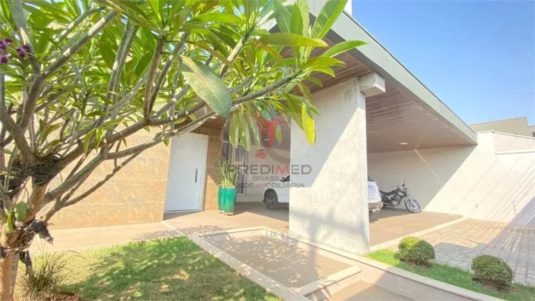 Imagem Residencial Jardim Itamaraty, Casa com 3 Suites. 2 Vagas de Garagem