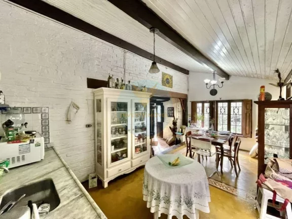 Imagem Casa em Condomínio a Venda no bairro Granja Viana - Embu das Artes, SP
