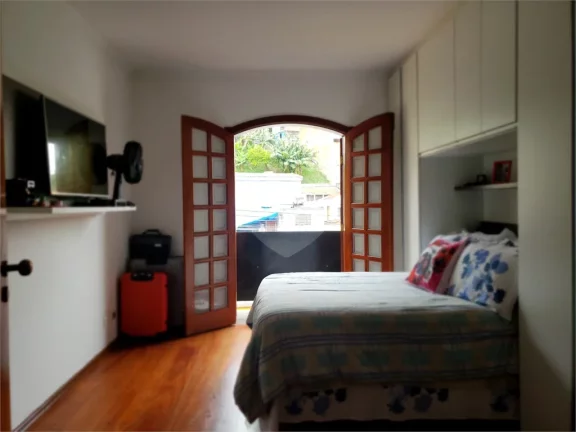 Imagem Sobrado à venda com 3 quartos, sendo 3 suítes, em Butantã, São Paulo - SP