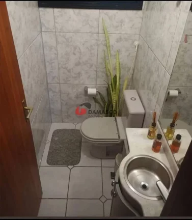 Imagem Sobrado completo à venda na Zona Sul de São Paulo, com localização privilegiada e estrutura impecável!