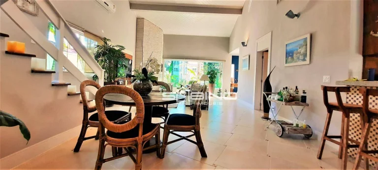 Imagem Casa para à venda na Riviera, com 5 dormitórios sendo 5 suítes, 329m² área construída 3 vagas