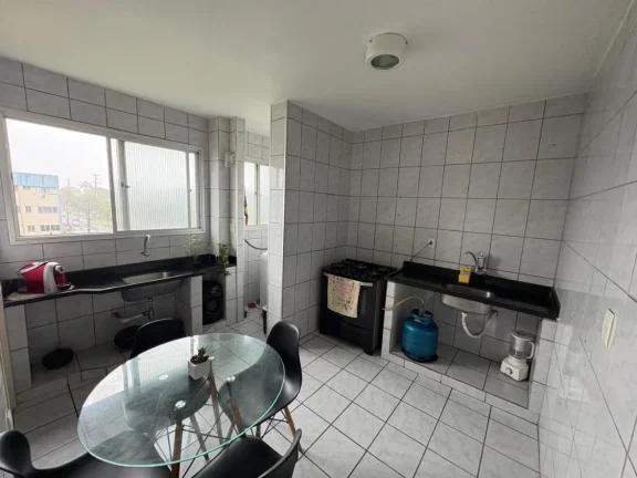 Imagem Excelente apartamento de 2 quartos com dependência aconchegante e bem localizado para chamar de seu? Então não perca essa oportunidade!