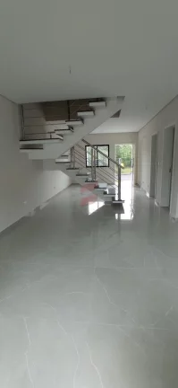 Imagem SOBRADO com 3 dormitórios à venda com 132.68m² por R$ 599.000,00 no bairro Centro - QUATRO BARRAS / PR