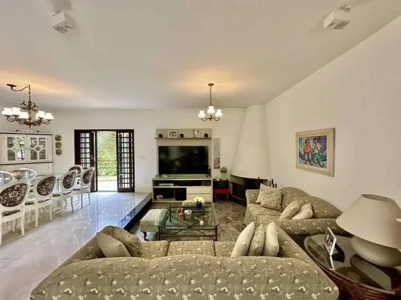 Imagem Cond Pq do Refúgio - 2.900 m² terreno, 5 suítes, piscina, quadra, pomar!