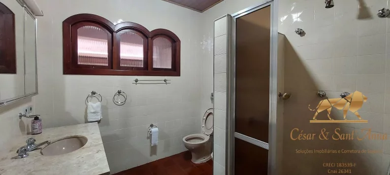Imagem Casa a venda, com 5 dormitórios e 260m² em Campos do Jordão/SP